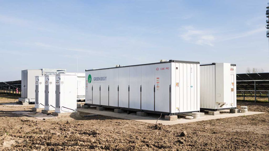 4 MW AC/ 4,8 MW DC teljesítményű PV rendszer & energiatároló